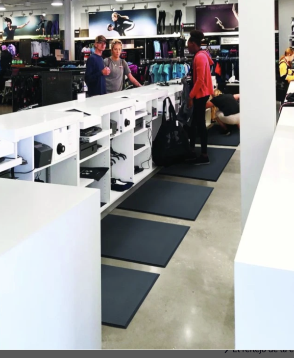 anti-ermuedungsmatte-buero-posture-mat.jpg Anti-Ermüdungsmatte Büro für stehende Arbeit